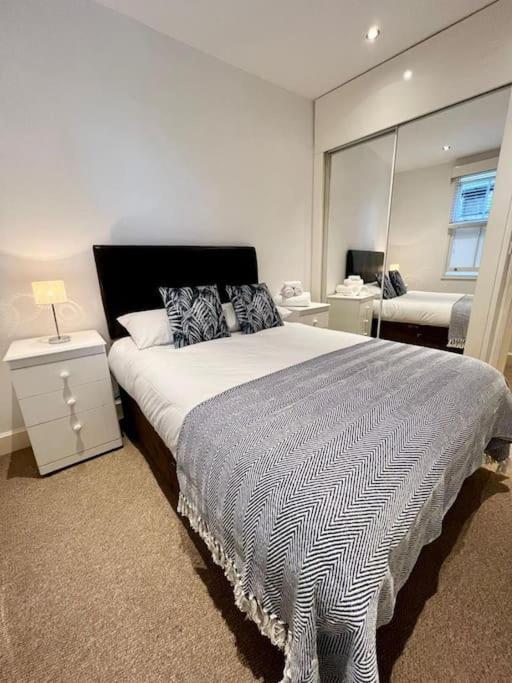 Superb 2Bed/2Bath Flat Waterloo London Apartment Екстериор снимка